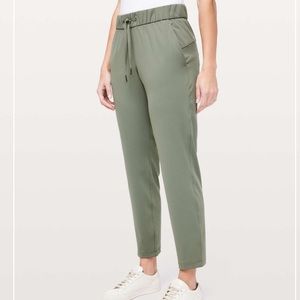 Lululemon On The Fly Pant *27” Grey Sage